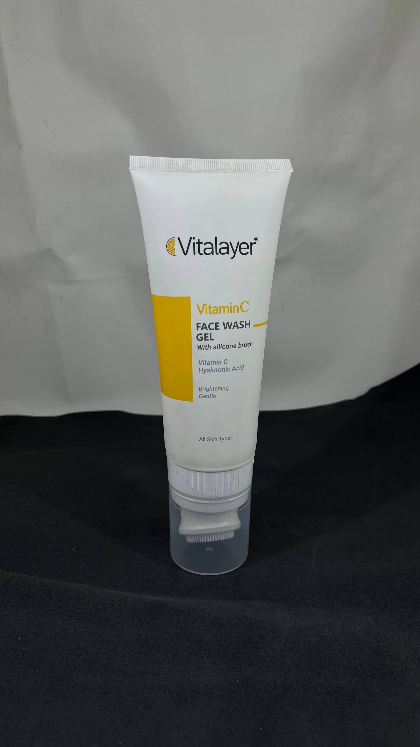 ژل شستشوی صورت ویتامین سی با بداش سیلیکونی ویتالایر