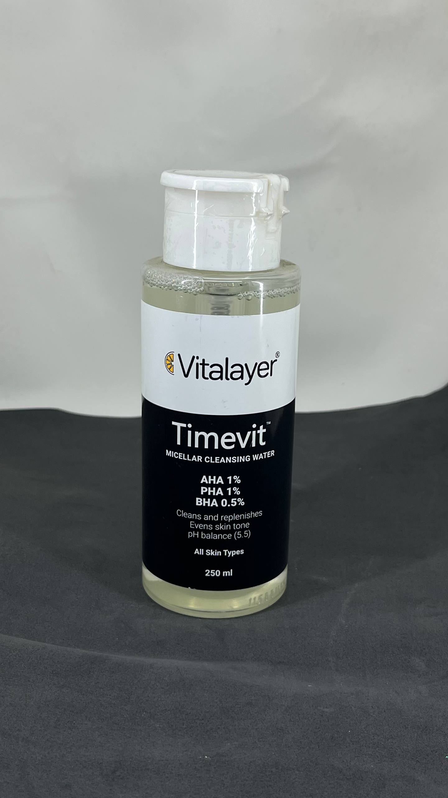 محلول پاک کننده ارایش تایم ویت ویتالایر